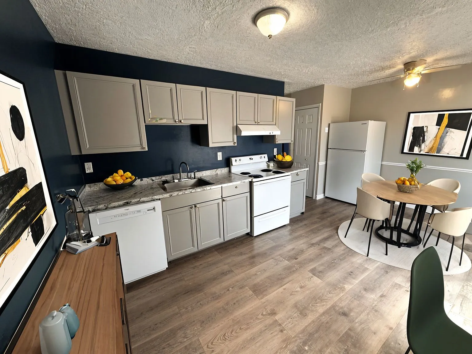 3 bed, 1652 sqft, $2,300 — Photo 3