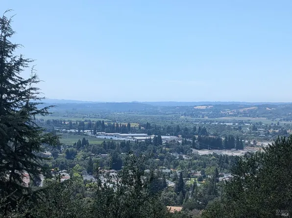 1026 Sunset Drive, Healdsburg, CA 95448