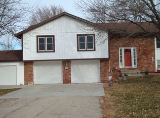 8732 SW K4 Hwy, Topeka, KS 66614