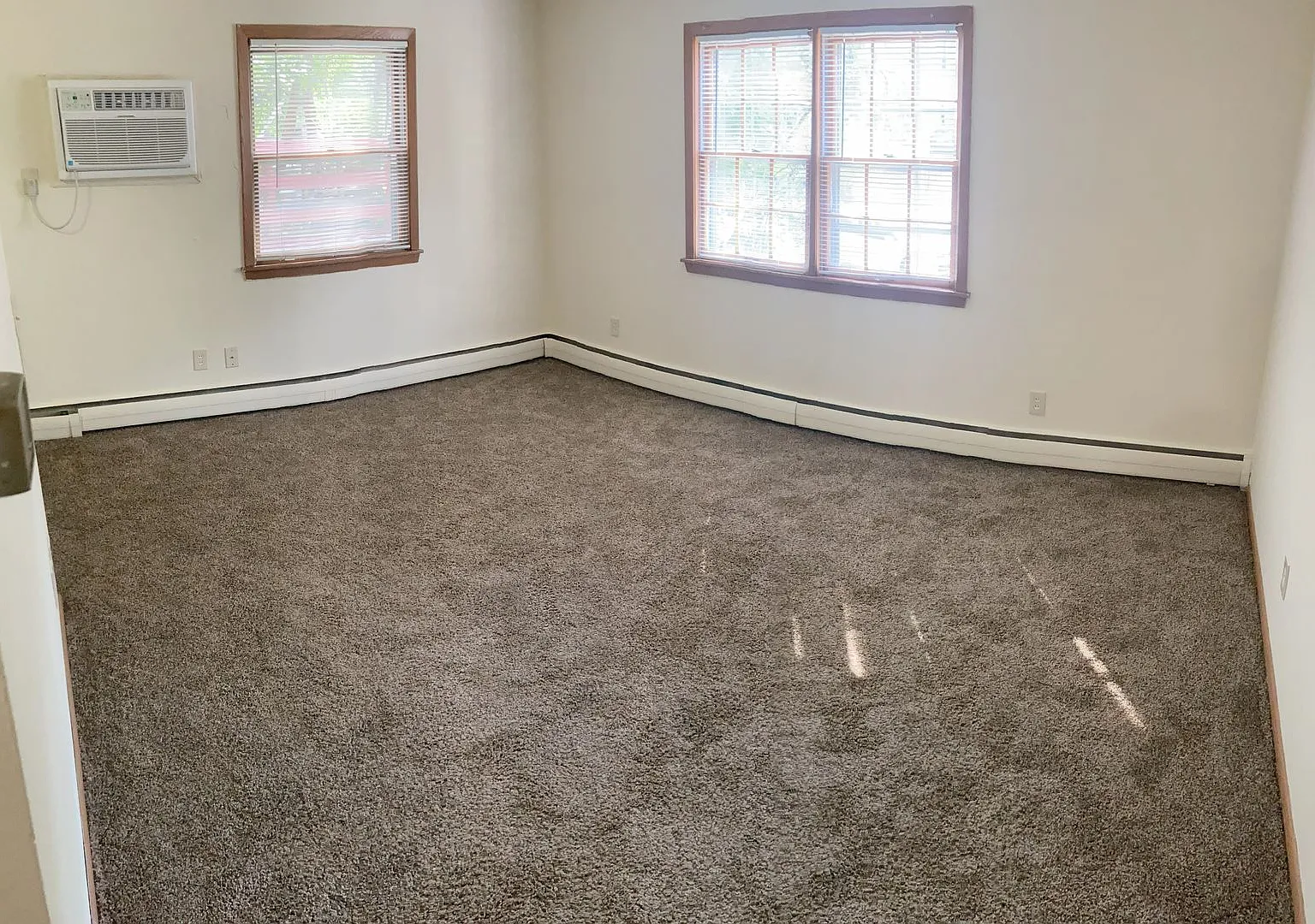 3109 4th St SE — Photo 1