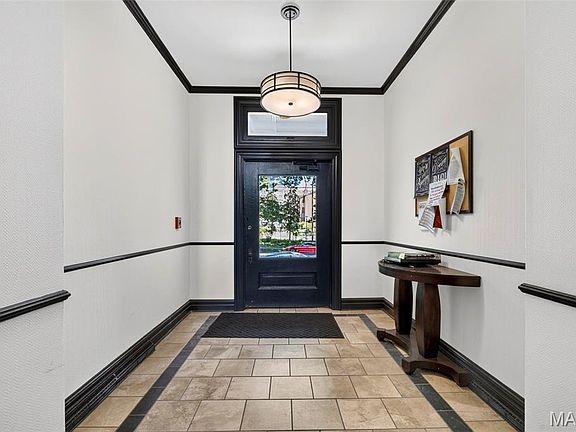 2nd image of 4496 Maryland Ave APT 1B