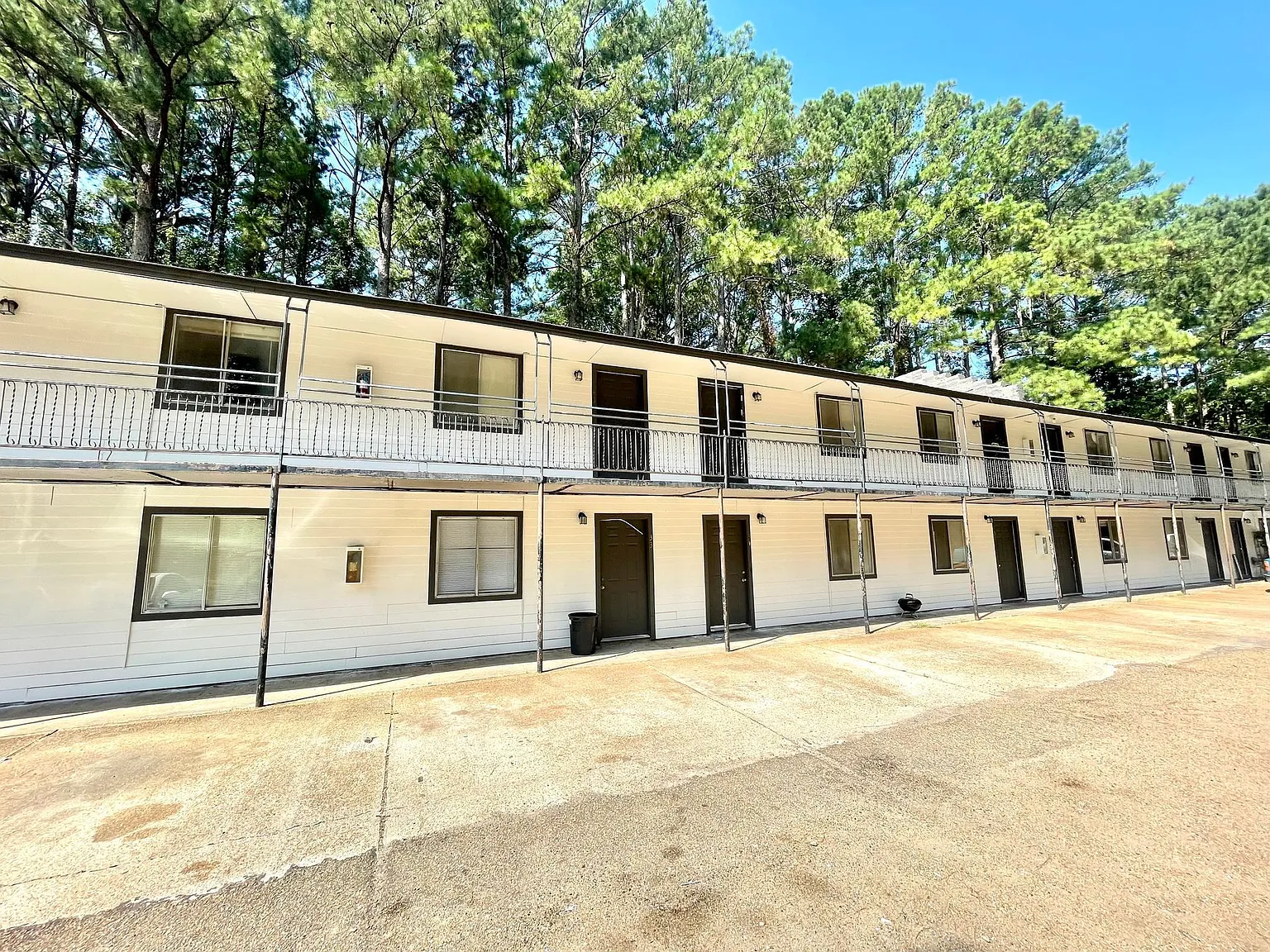 1 Bed/1 Bath Available in Brandon! 39042 — Photo 1