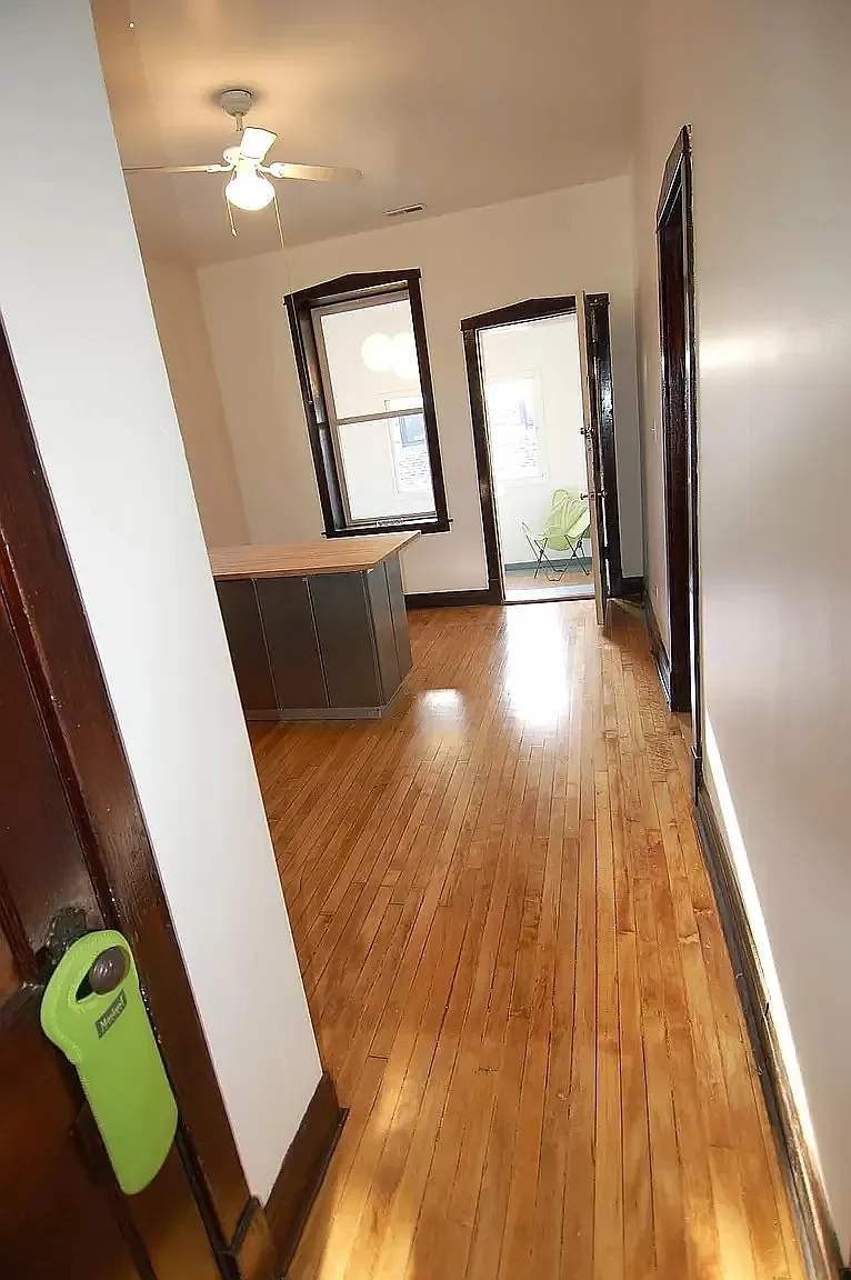 2 bed, 1.0 bath, 1000 sqft, $1,850 — Photo 3