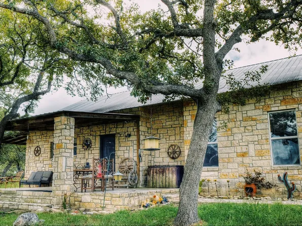 1490 Harper Ranch Rd, Leakey, TX 78873