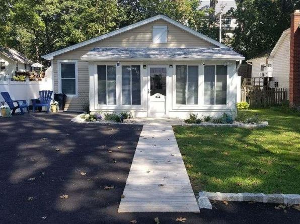 131 Westbury Dr