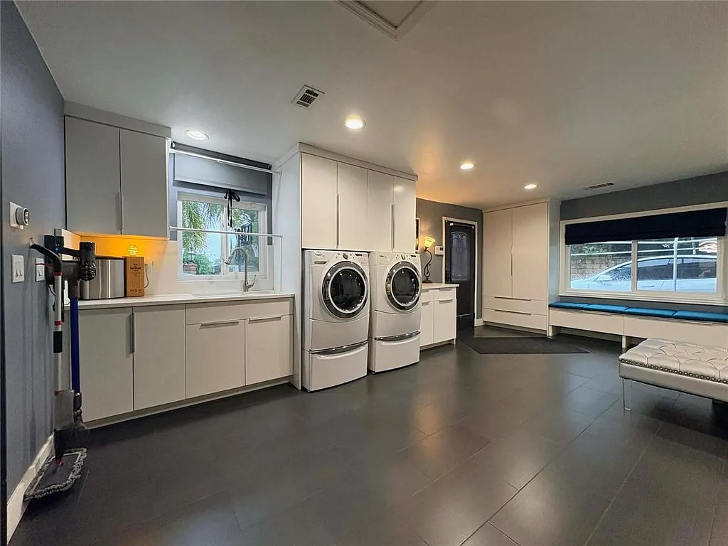 1 bed, 2201 sqft, $1,300 — Photo 3
