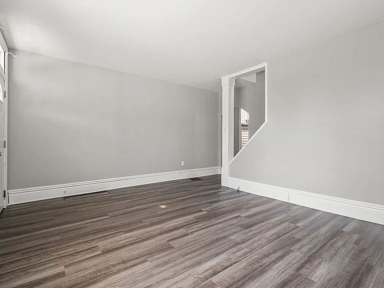 362 Republic St — Photo 22