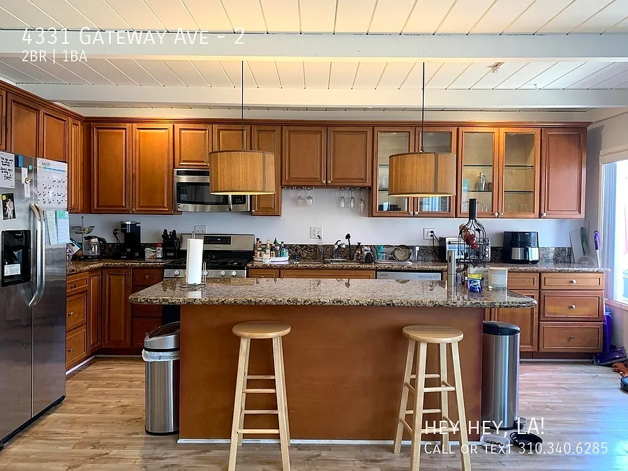Apartment Home with Shared Patio & 2-Car Garage | Two Bedroom | Silver Lake — Photo 4