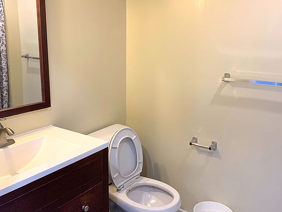 5th image of 265 Enfield Pl #2001