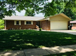 801 Smoky Hill Rd, Lincoln, NE 68520