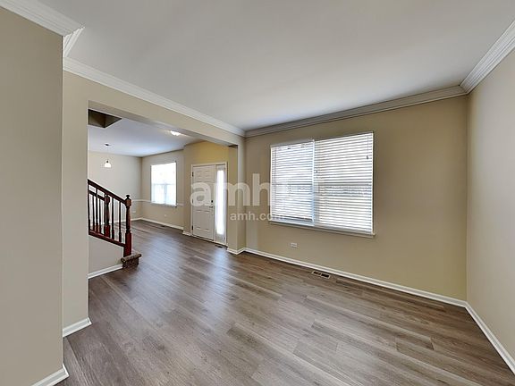 5th image of 2416 Columbia Ln