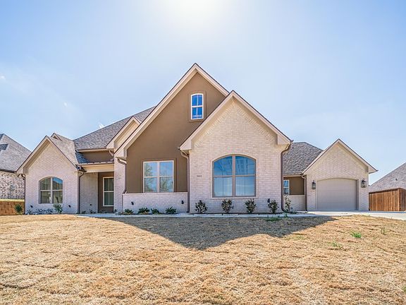 2nd image of 3931 Hidden Hills Cir