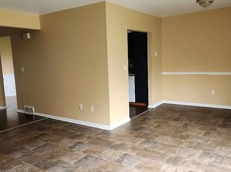 3945 Camelot Dr SE #3945 — Photo 4