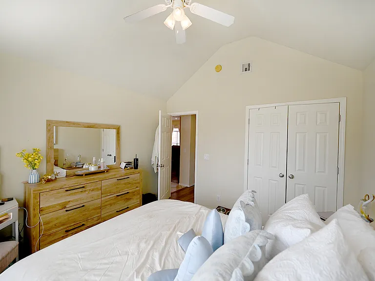 814 S Rock Hollow Ct — Photo 16