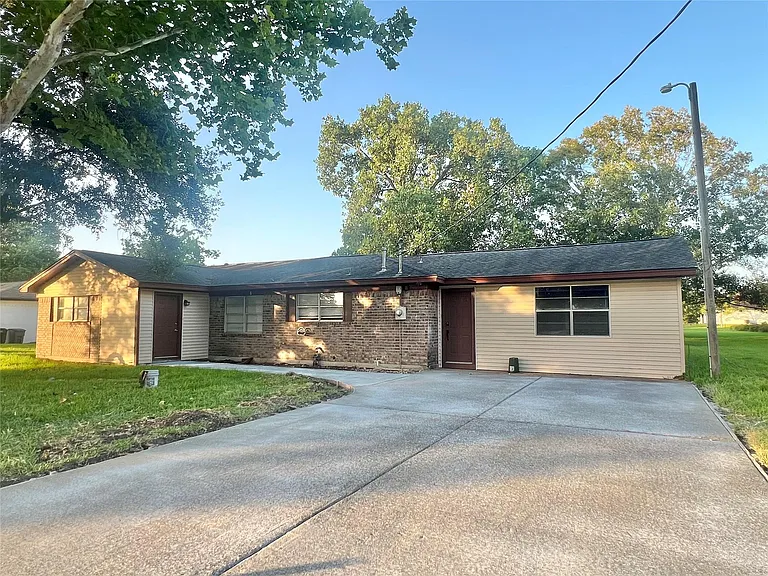 3311 County Road 890 — Photo 16
