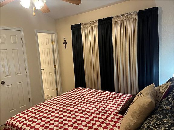 5th image of 1409 Orchid Dr