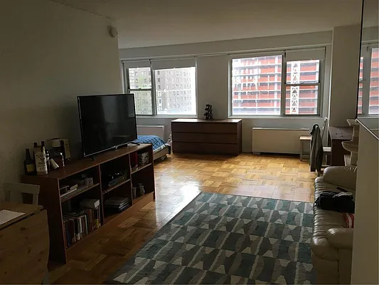 Rented by William Raveis Real Estate | media 22