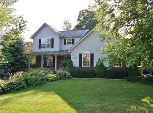 1521 Summerfield Ln, Howell, MI 48843