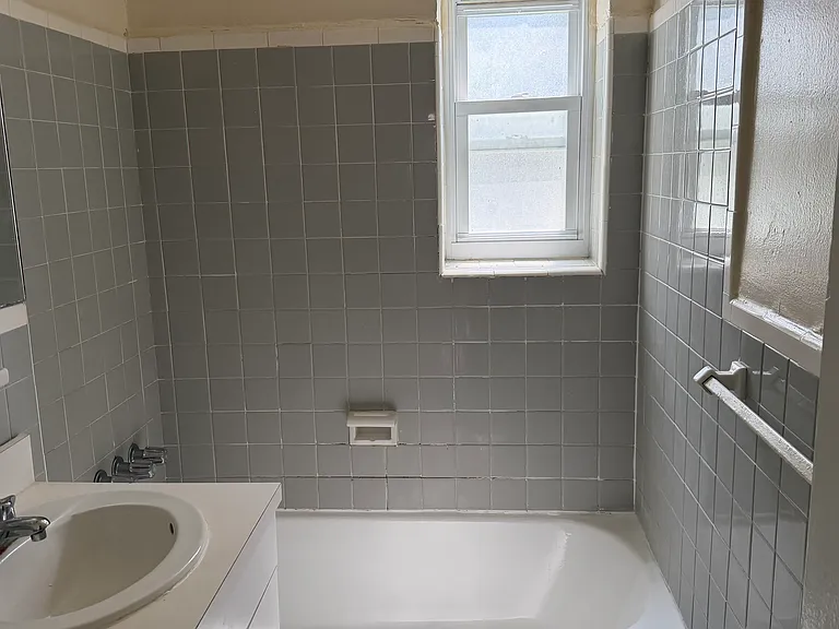 148 Union Ave #C — Photo 5