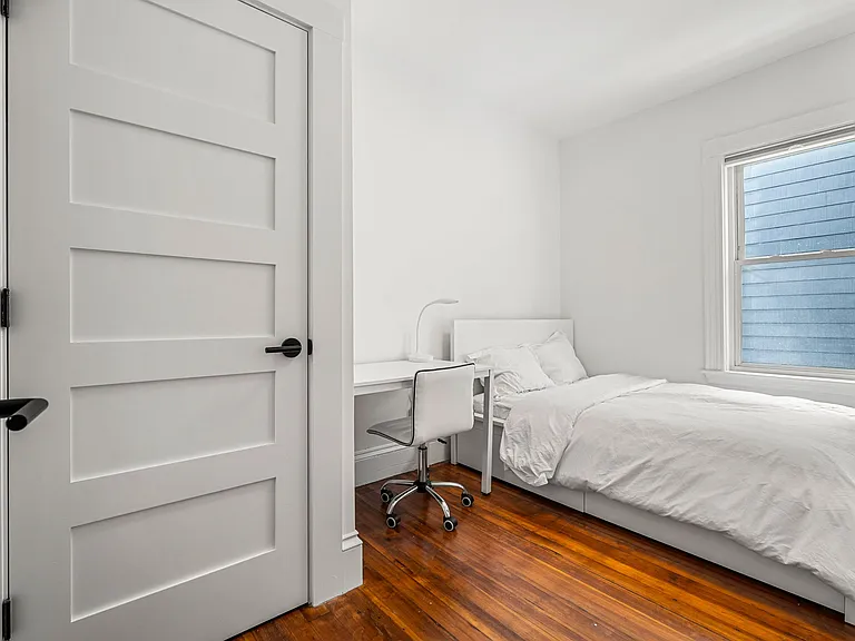 21 Sudan St #2 — Photo 3
