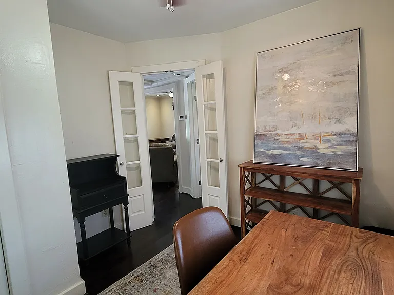 2141 Windsor Ave — Photo 11