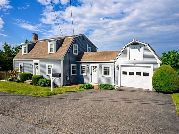 3rd image of 99 Great Hill Dr