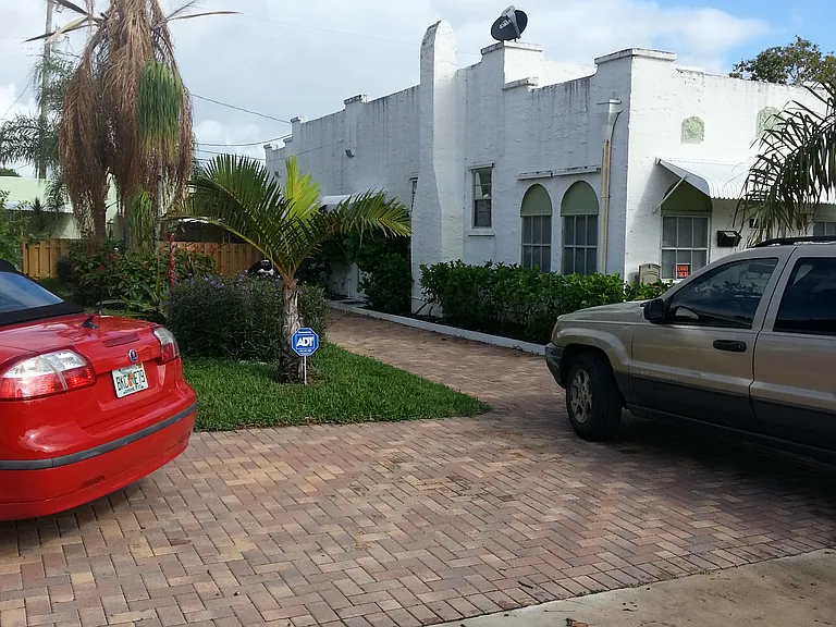 319 Kenilworth Blvd #B — Photo 12