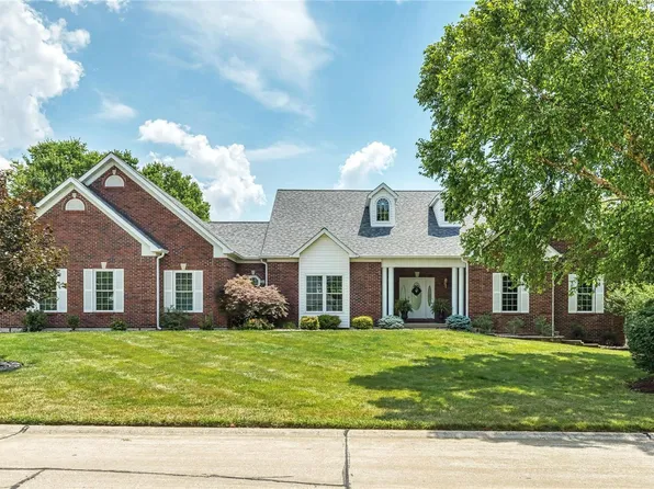 324 Perceval Dr, Weldon Spring, MO 63304