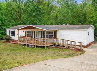 2009 Rocky Creek Ln, Dallas, NC 28034