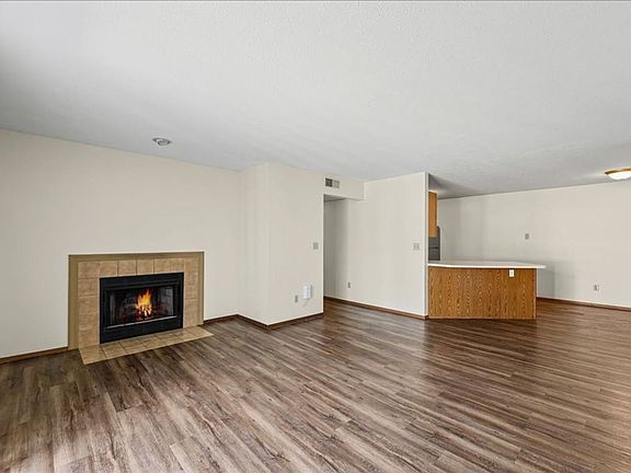 4th image of 3004 Clearwater Ave #7
