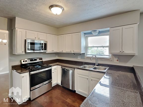 4th image of 6576 Canby Pl