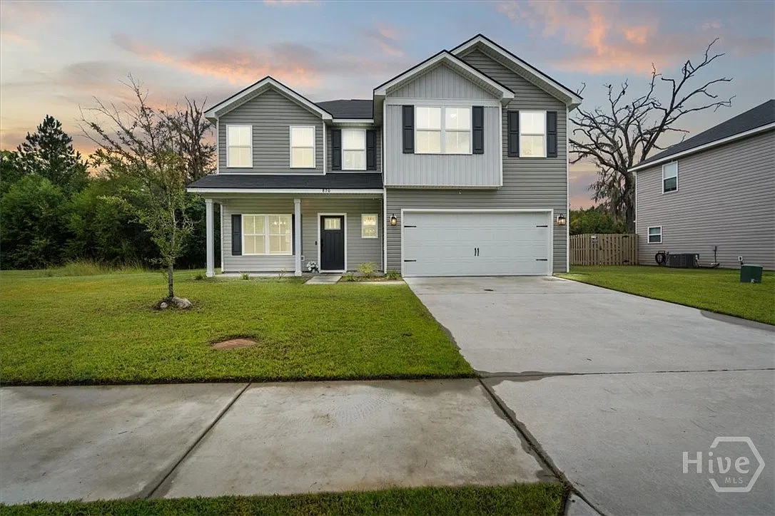 4 bed, 2.5 bath, 2035 sqft, $2,100 — Photo 1