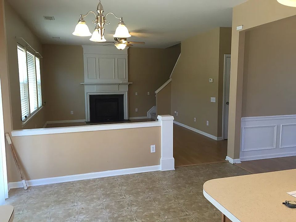 1st image of 11018 Holm Oak Pl