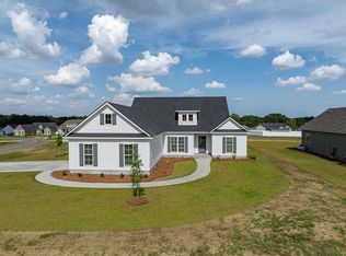 7 Edgewater Ct, Tifton, GA 31793