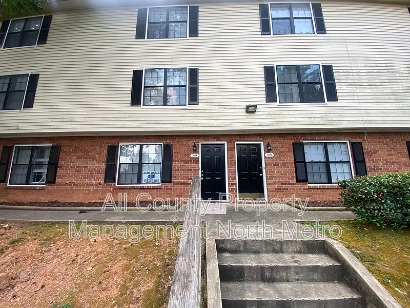 3 bed, 2.0 bath, 1600 sqft, $1,800 — Photo 1