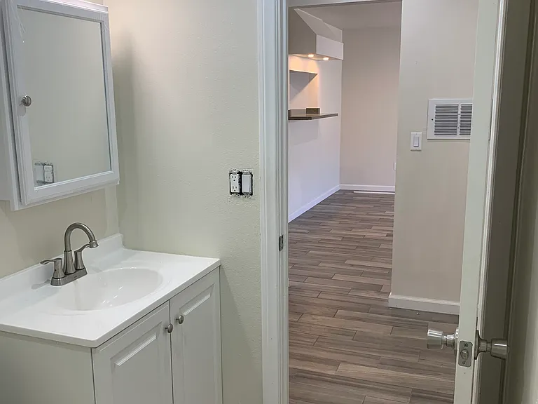 25452 Cole St — Photo 11