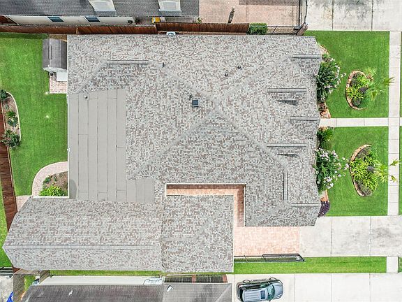 3rd image of 11203 Briscoe Ln