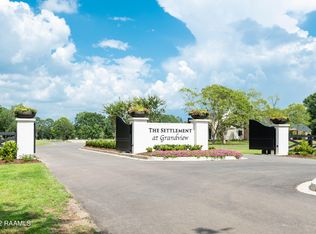 226 Grand Manor Dr, Youngsville, LA 70592