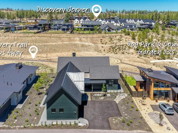 3118 NW Crossing Dr, Bend, OR 97703