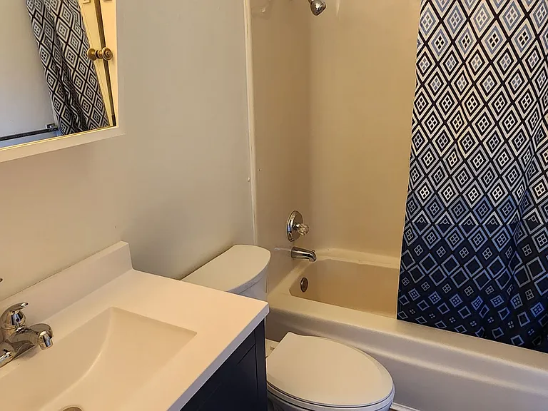 39 Medbury Ave — Photo 19