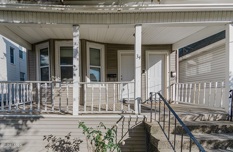 3rd image of 34 Hampton Street