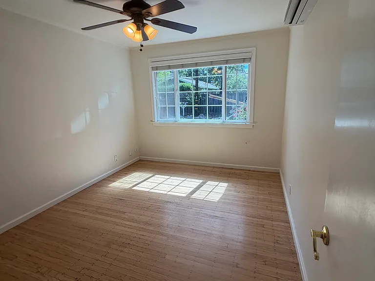 18351 Clayton Ave — Photo 21