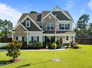 304 Arrington Ct, Hubert, NC 28539