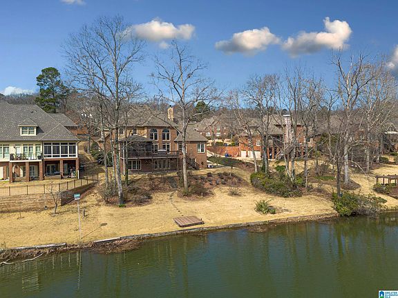 3rd image of 5145 Lake Crest Cir