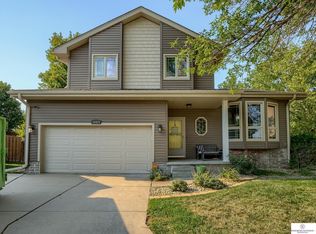 15428 Karloff Cir, Omaha, NE 68138