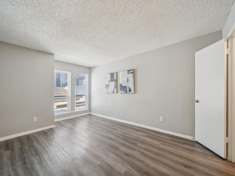 Cedar Park Apartments — Photo 16