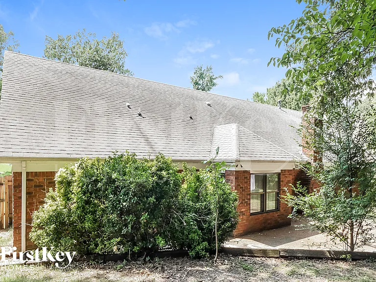 3882 Windy Trail Cv — Photo 18