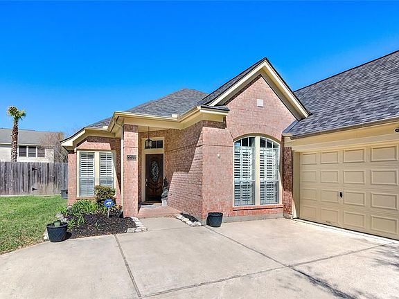 4th image of 22522 Westenfield Ln