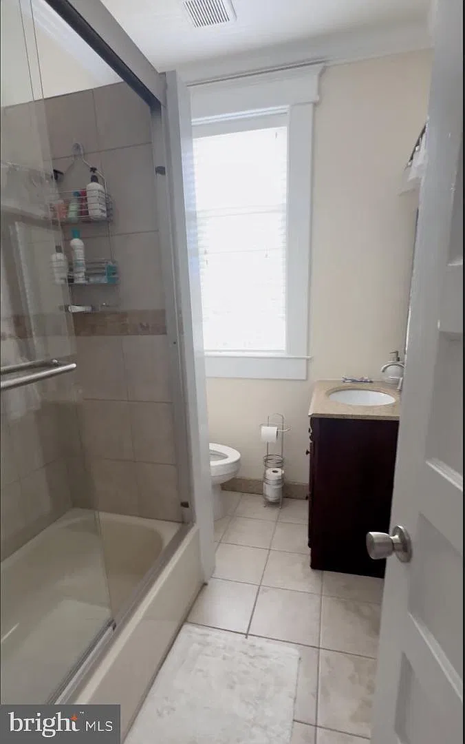 5 bed, 1175 sqft, $5,500 — Photo 2