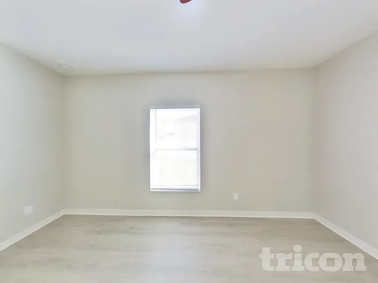 2800 Glendive Dr — Photo 5